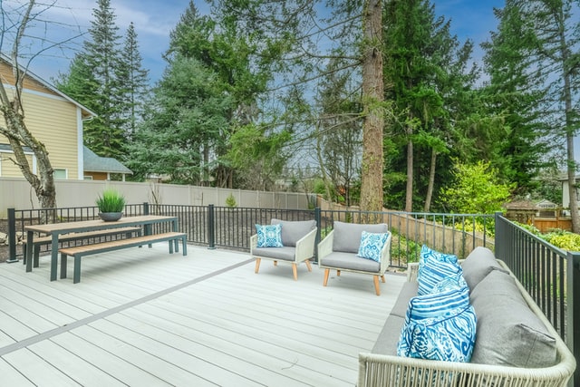 5 Signs You Need to Repair Your Deck